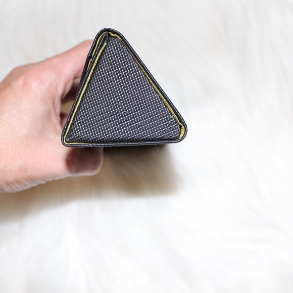 Nicole Miller New York  hard shell foldable glass case - Picture 5 of 5